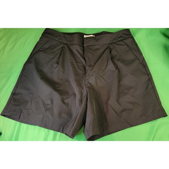 Tommy Bahama Women’s Active Short Black Pleated Stretch 4.5" Inseam Sz Large - Picture 1 of 14